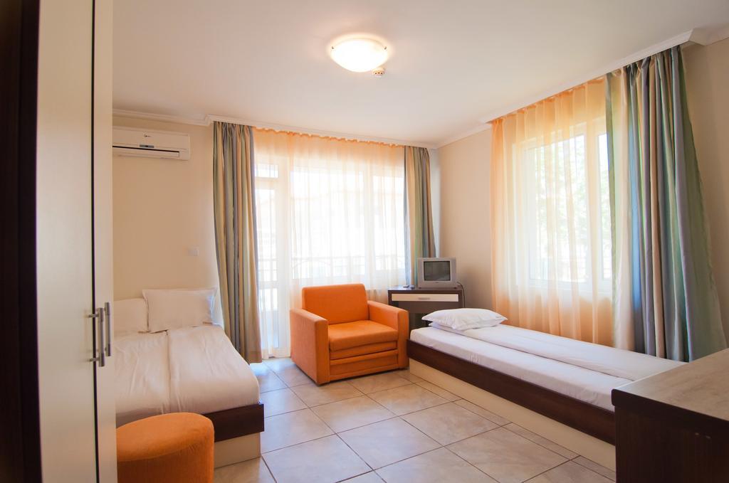 Guest House Hiora Ahtopol Luaran gambar